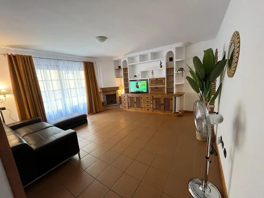 ロス・レアレホスCentro Toscal 3 Dorm Patio Cocinaアパートメント アパート