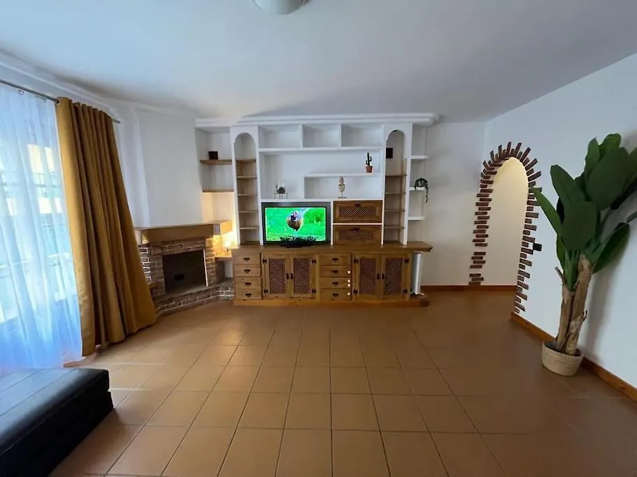 ロス・レアレホスCentro Toscal 3 Dorm Patio Cocinaアパートメント